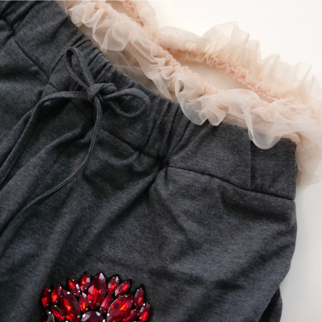 SIMONE ROCHA ビジュー付きチュールレイヤースウェットパンツ – dim at