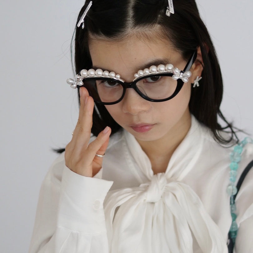 SHUSHUTONG & YVMIN リボンメガネ 新発売Shushutong YVMIN 金属伊達