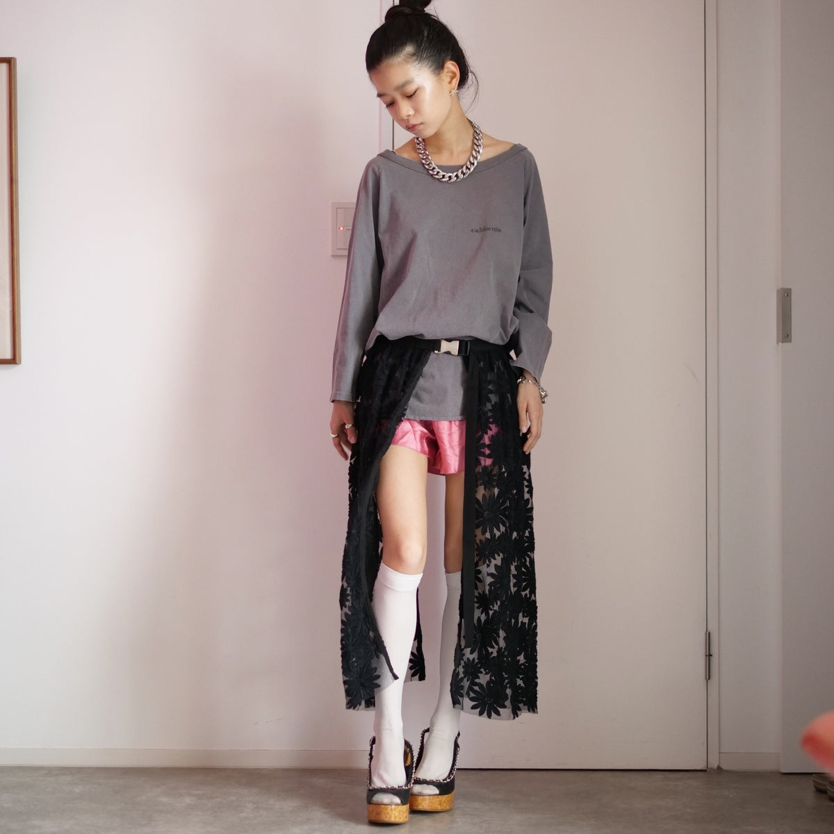 SALE】[OLD&VINTAGE] CHANEL チェーントリミングコルクウェッジバック
