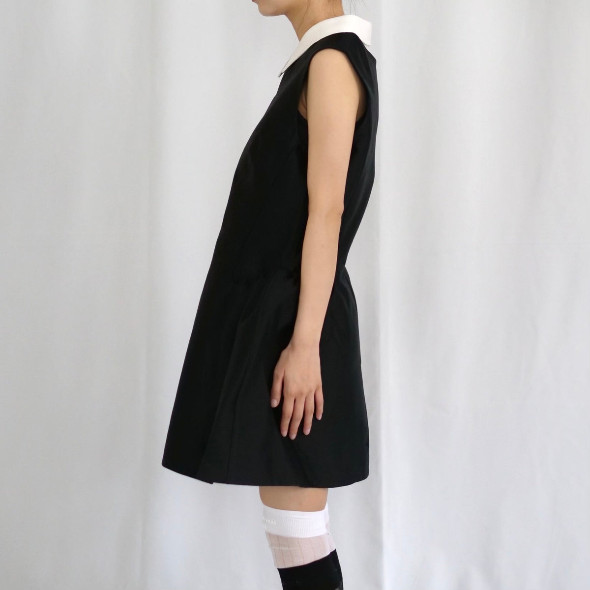 SHUSHU/TONG Shirtneck patchwork sleeveless dress / black – dim at noon