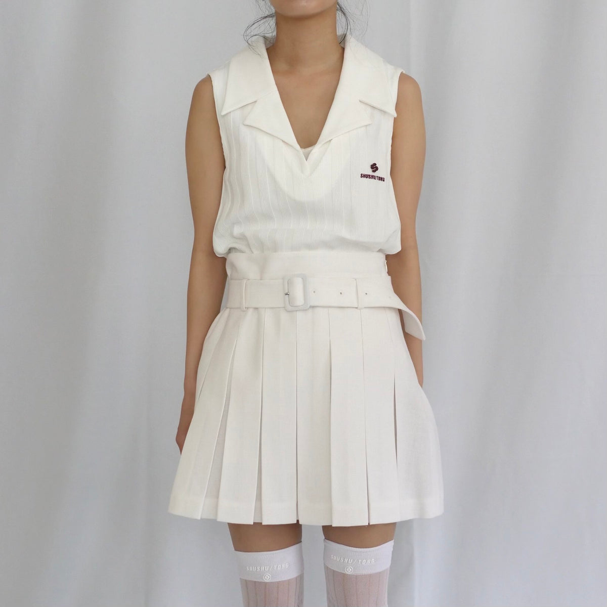 SHUSHU/TONG Striped knit sleeveless top / WHITE – dim at noon