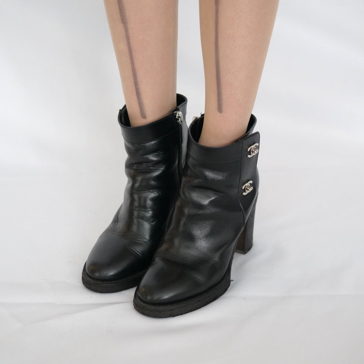 SALE】[OLD&VINTAGE] CHANEL ショートブーツ – dim at noon