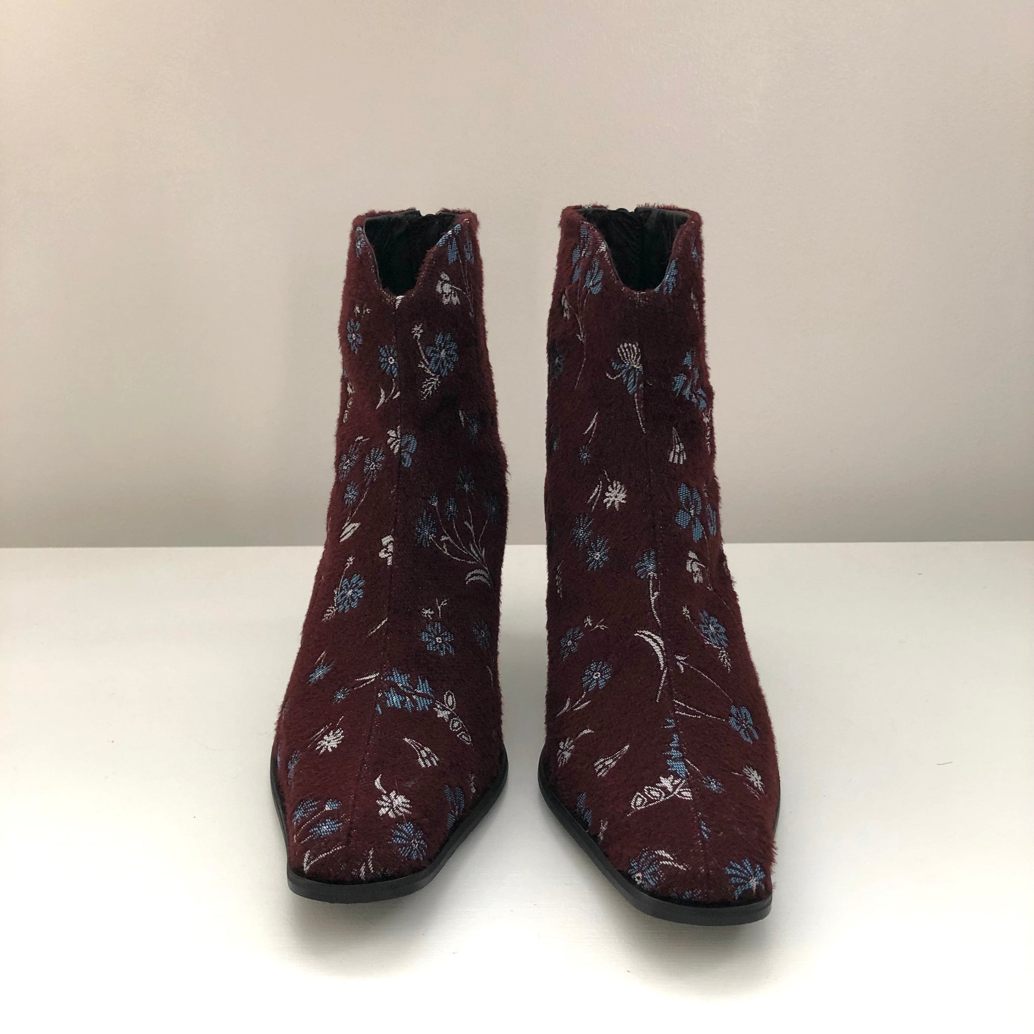 Mame Kurogouchi Floral Jacquard Boots / BORDEAUX