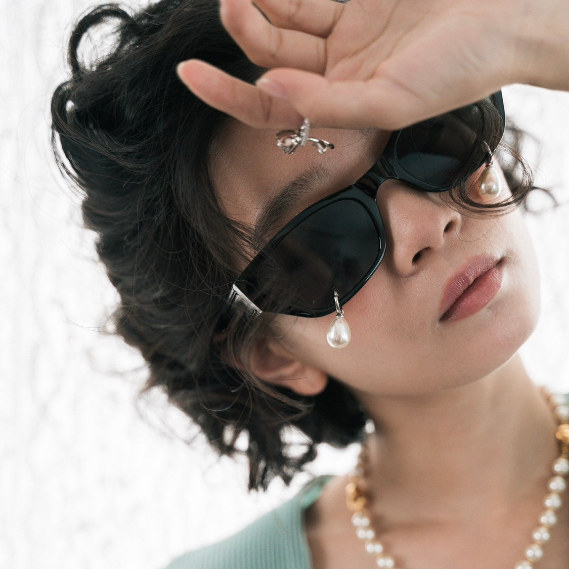 KIMHEKIM PEARL TEARS CAT-EYE ACETATE SUNGLASSES