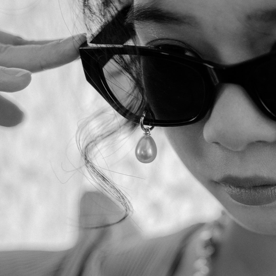KIMHEKIM PEARL TEARS CAT-EYE ACETATE SUNGLASSES
