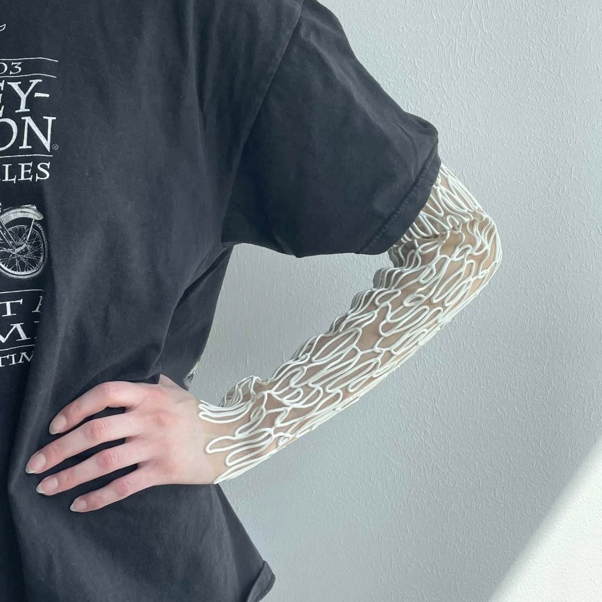 KASIA KUCHARSKA – dim at noon