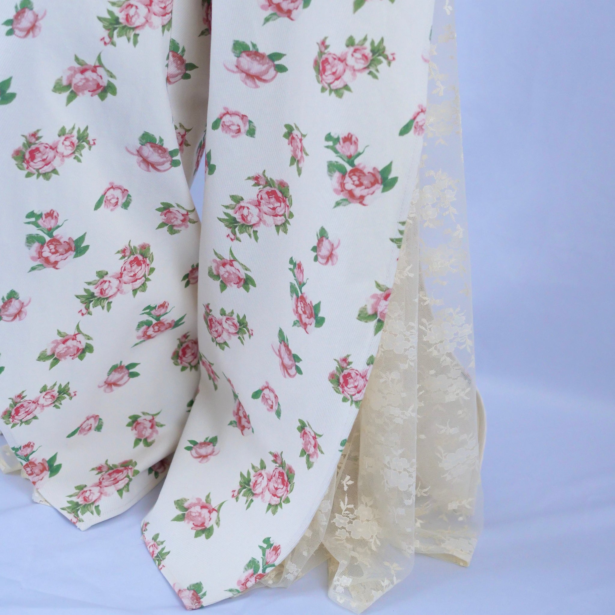 YUHAN WANG ROSE PRINT OVERLAY LACE TROUSERS – dim at noon