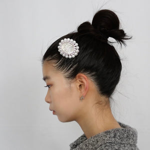 [SALE]YVMIN×SHUSHU/TONG  the three grace embossed duckbill clip(WHITE)