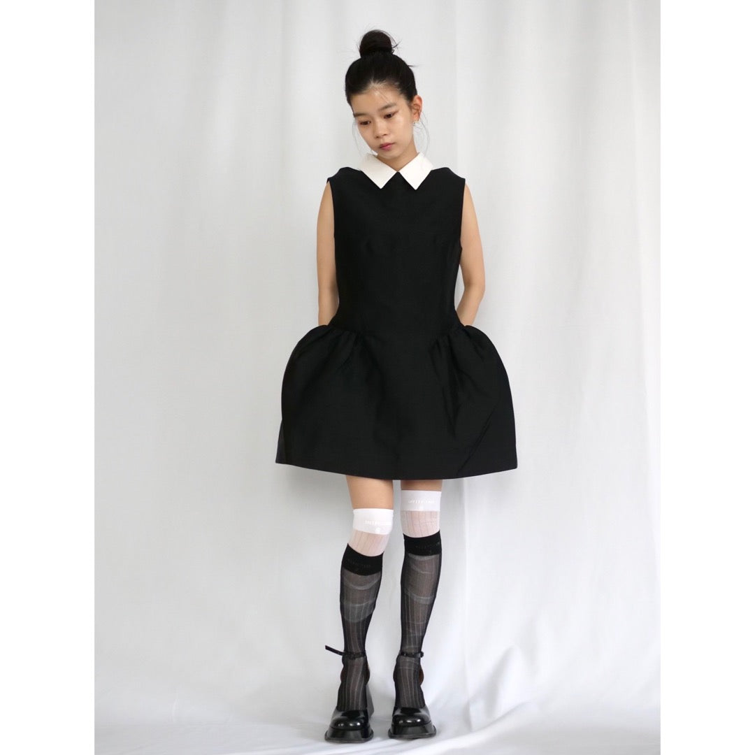 SHUSHU/TONG　ブラックミニドレス SHUSHU/TONG Shirtneck patchwork sleeveless dress / black