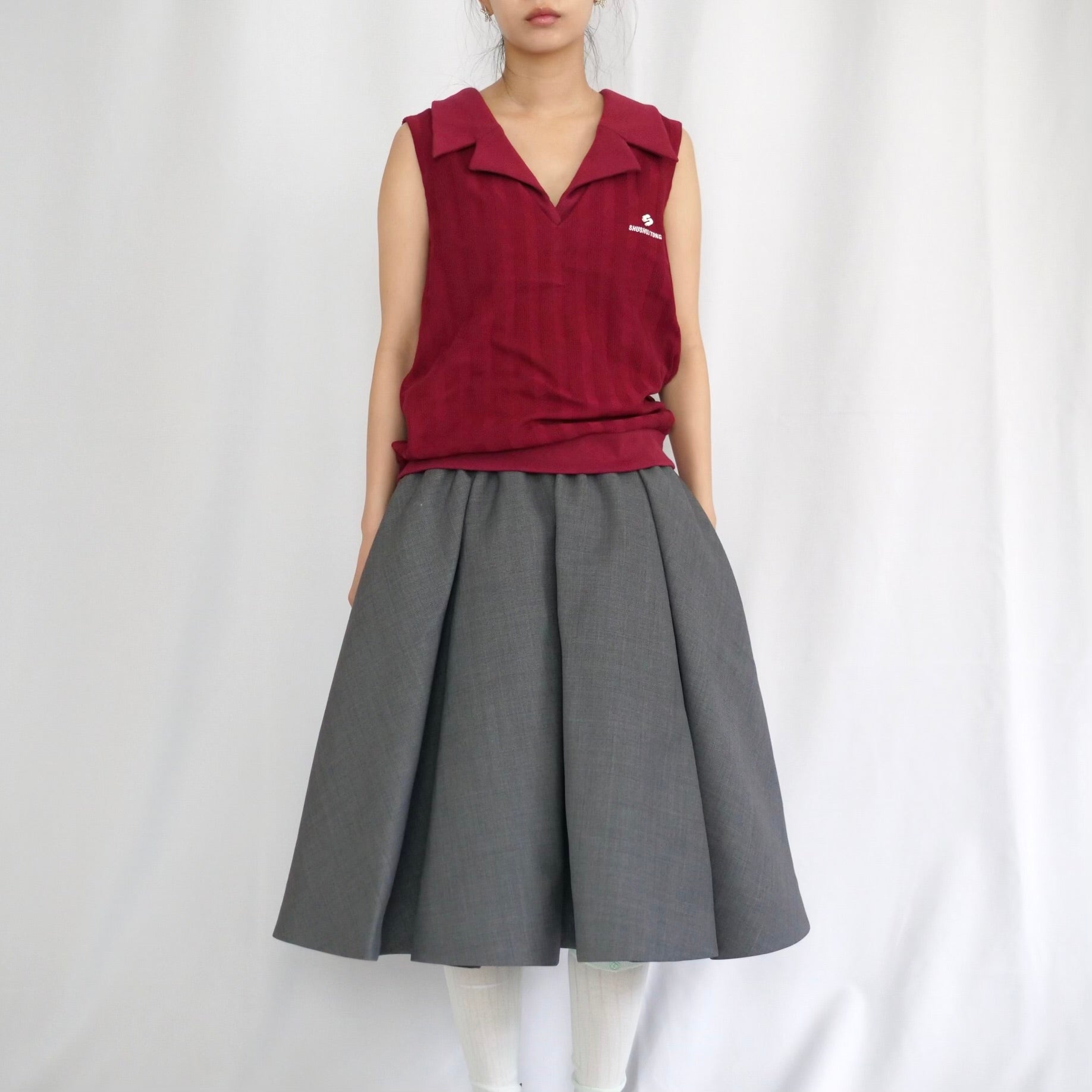 SHUSHU/TONG  Silhouette pleated skirt / grey