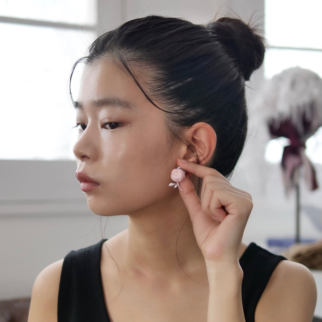 SHUSHU/TONG  Ceramics Rose Earring (ピアス) / pink