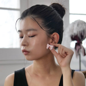 SHUSHU/TONG  Ceramics Bowknot Earring(ピアス) / pink
