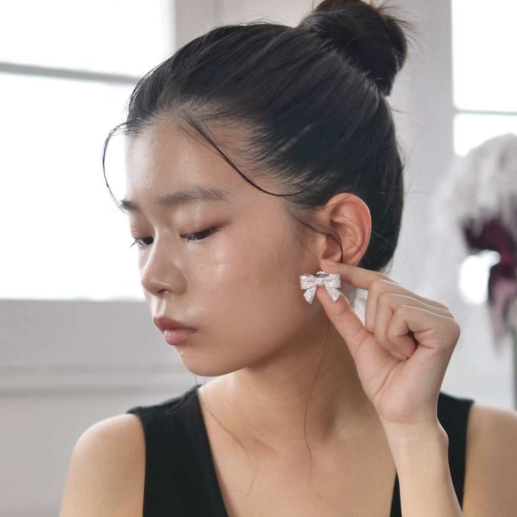SHUSHU/TONG  Pave Bowknot Earring (ピアス)