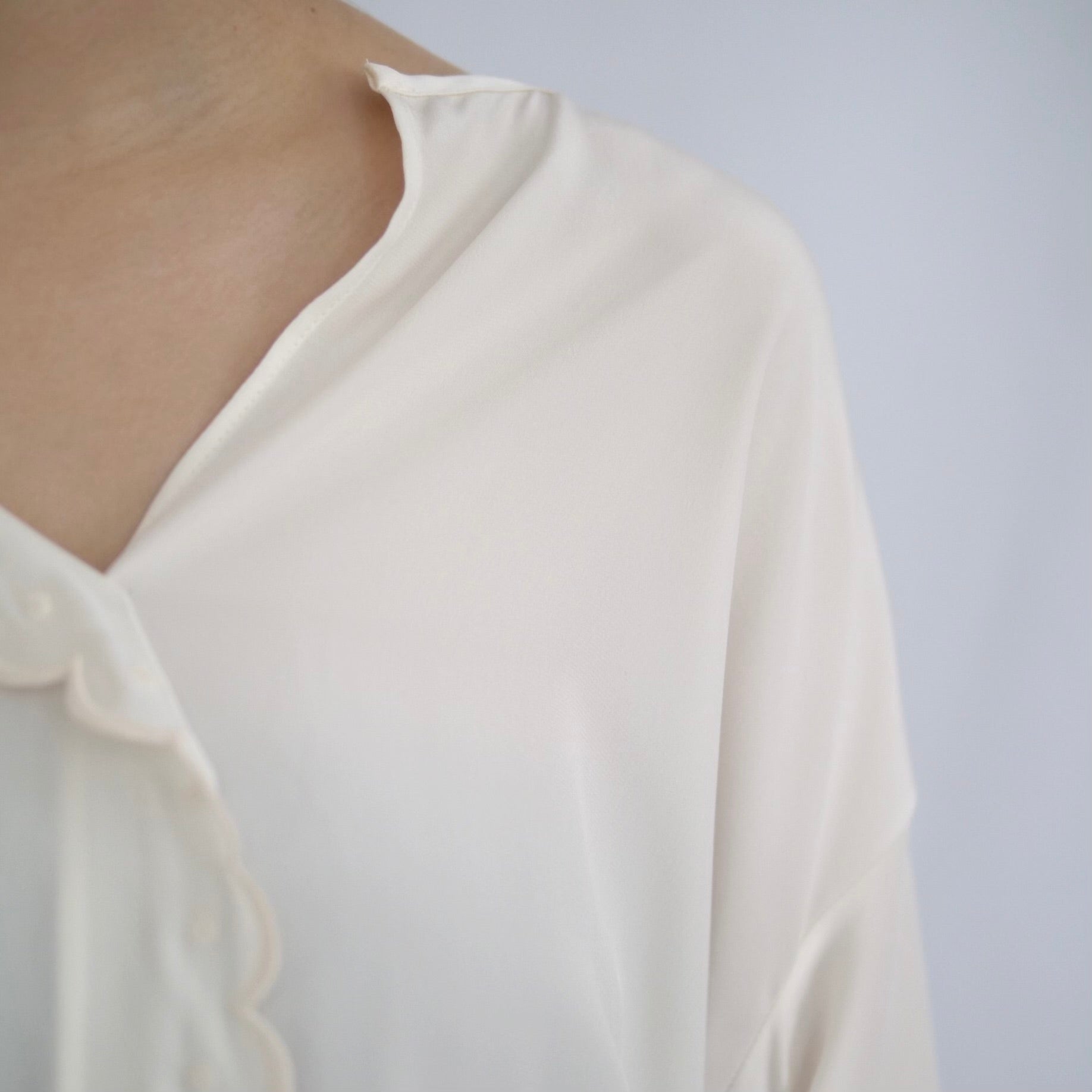 [OLD&VINTAGE] CELINE Scalloped Placket Silk Blouse