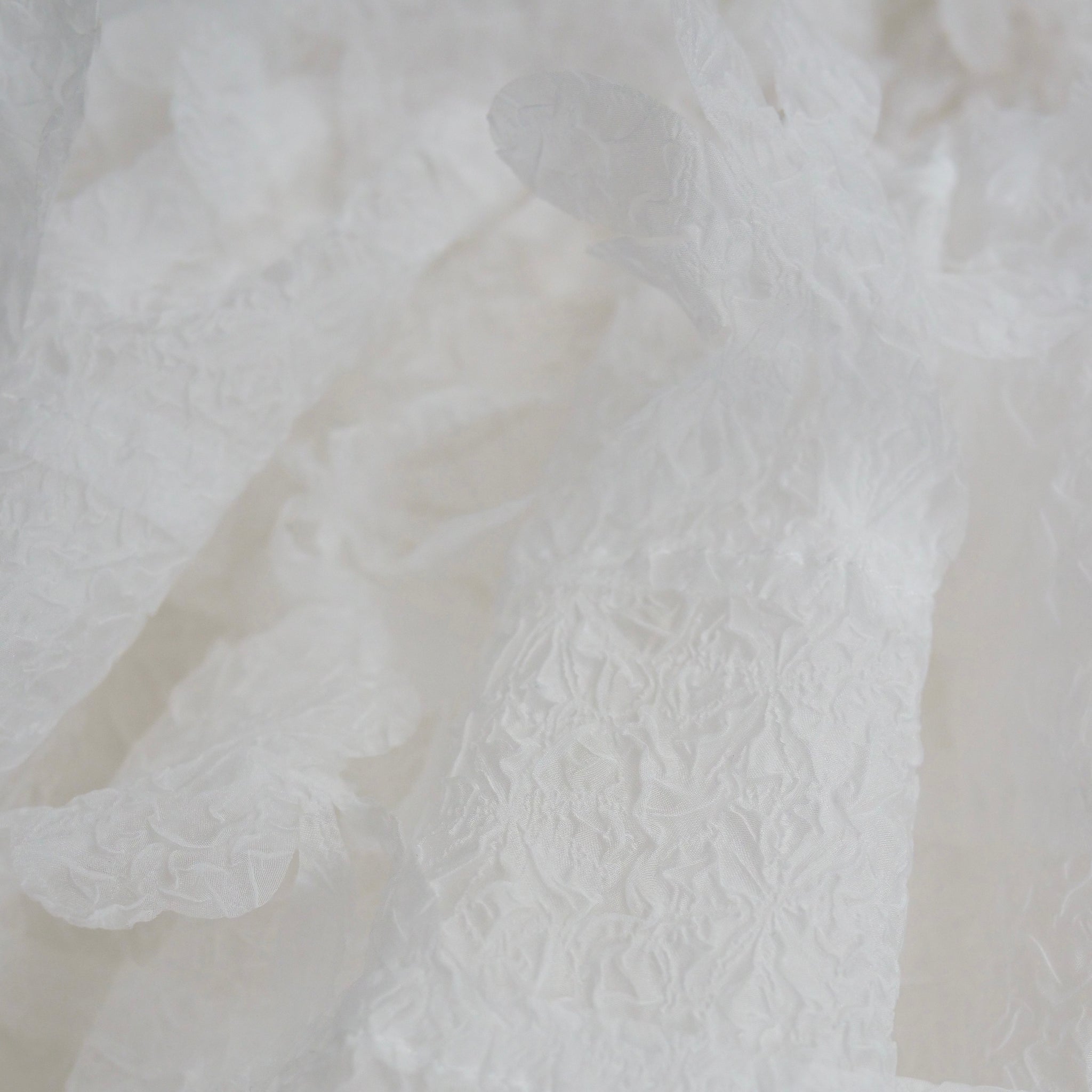 SUSAN FANG　FLOWER-LASER CUT SHIRRED TOP / WHITE