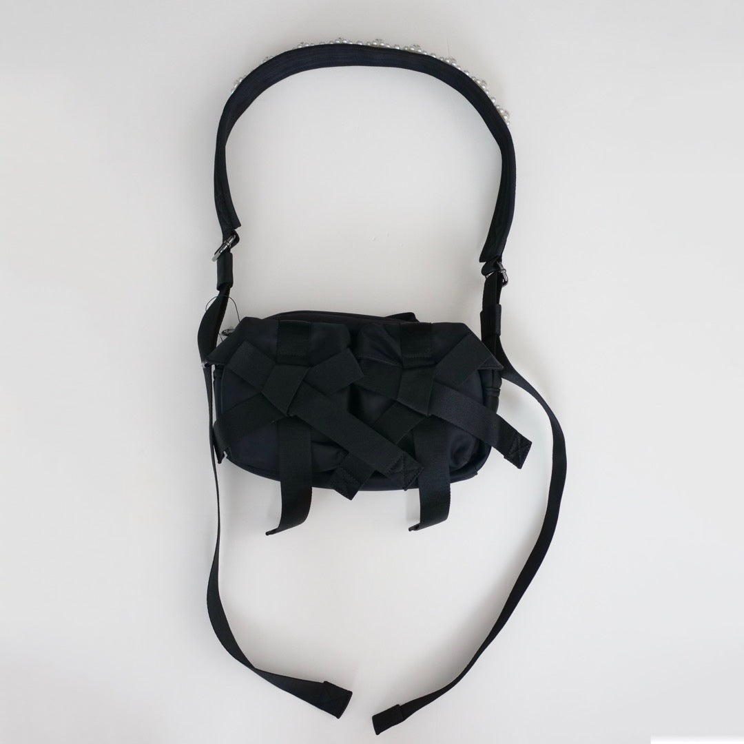 SIMONE ROCHA　CLASSIC BOW CROSSBODY BAG W/ EMB PEARL