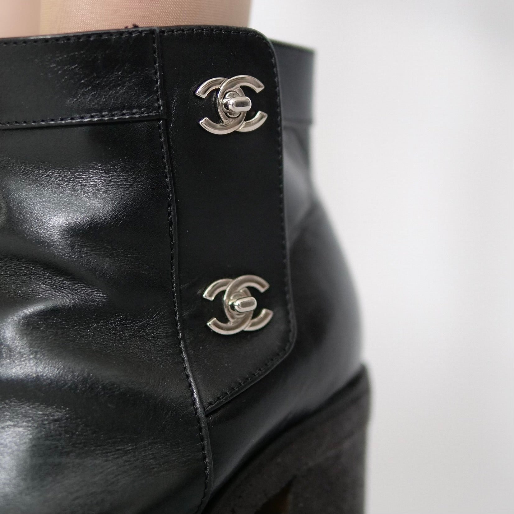 [OLD&VINTAGE] CHANEL　ショートブーツ