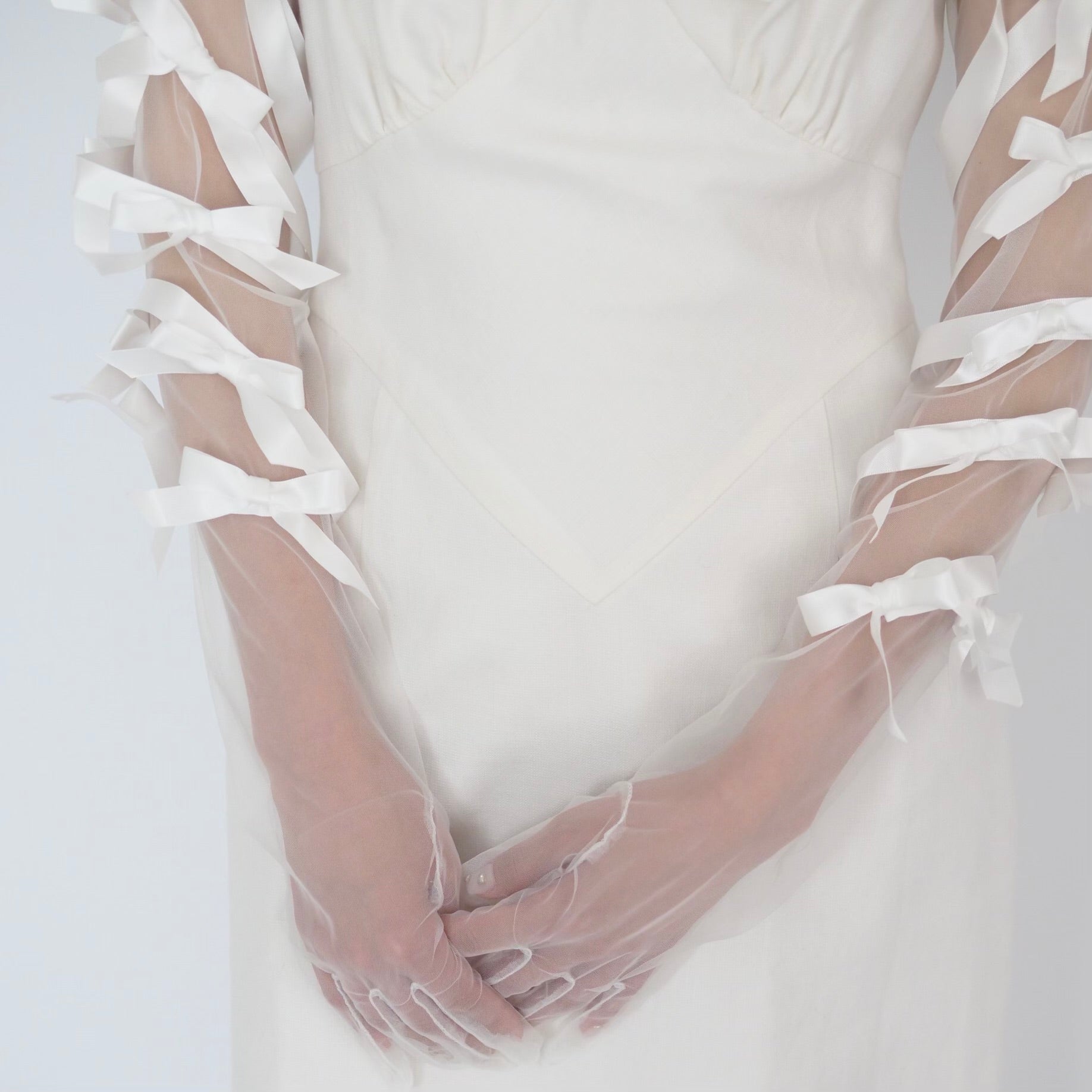 SUSAN FANG　RIBBON BOW GLOVES (WHITE)