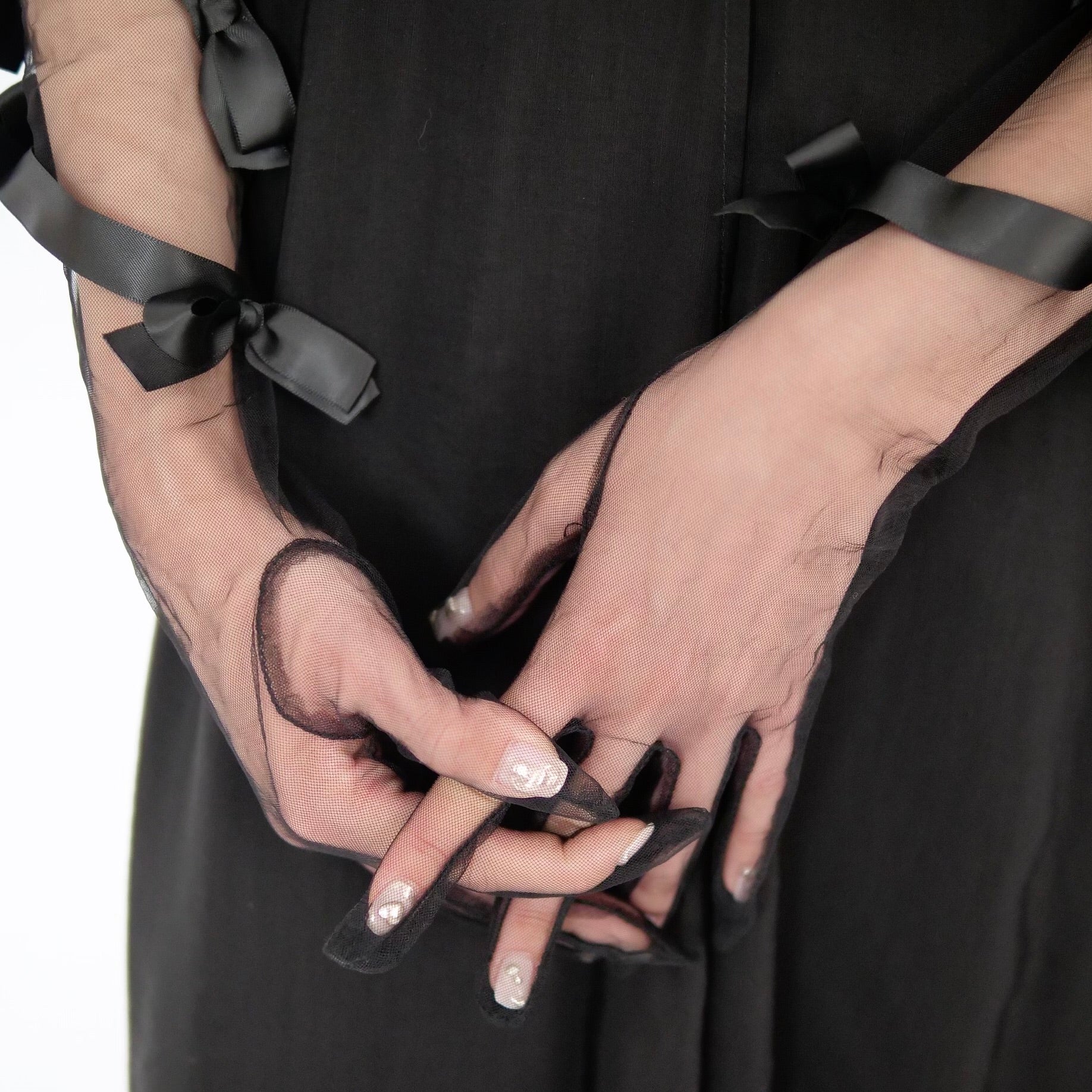 SUSAN FANG　RIBBON BOW GLOVES (BLACK)
