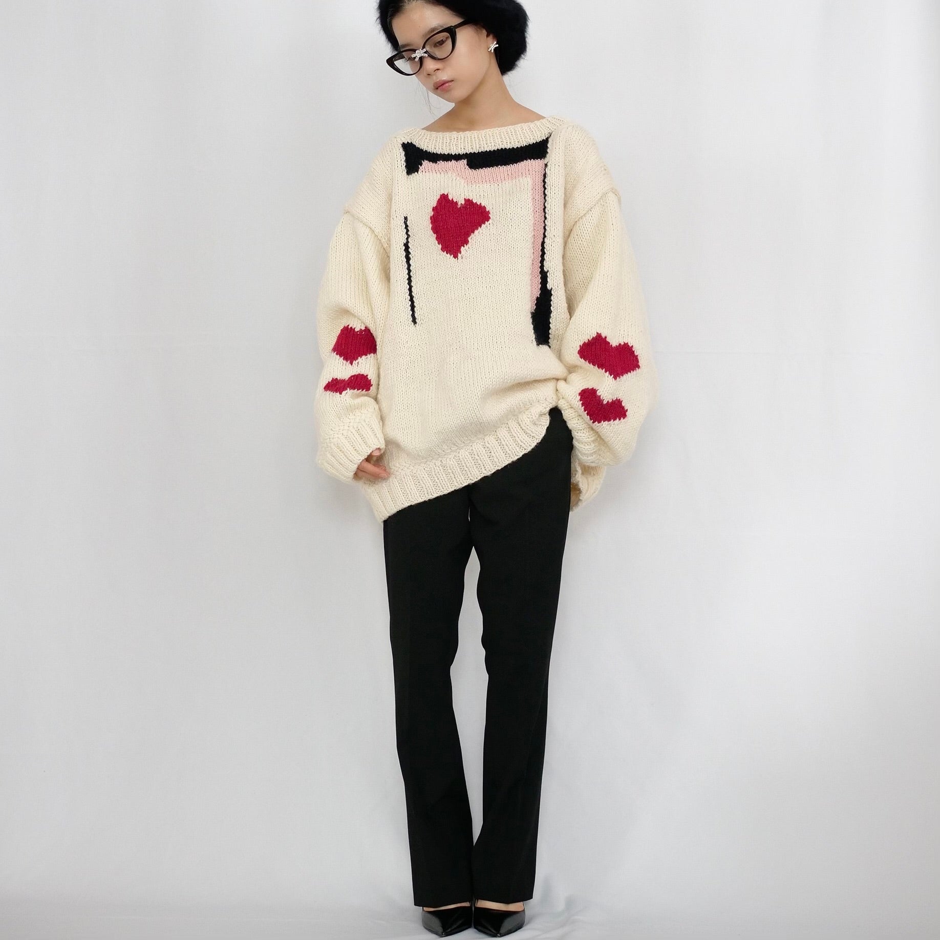 Hand-knitted sweater with coeur-rouge