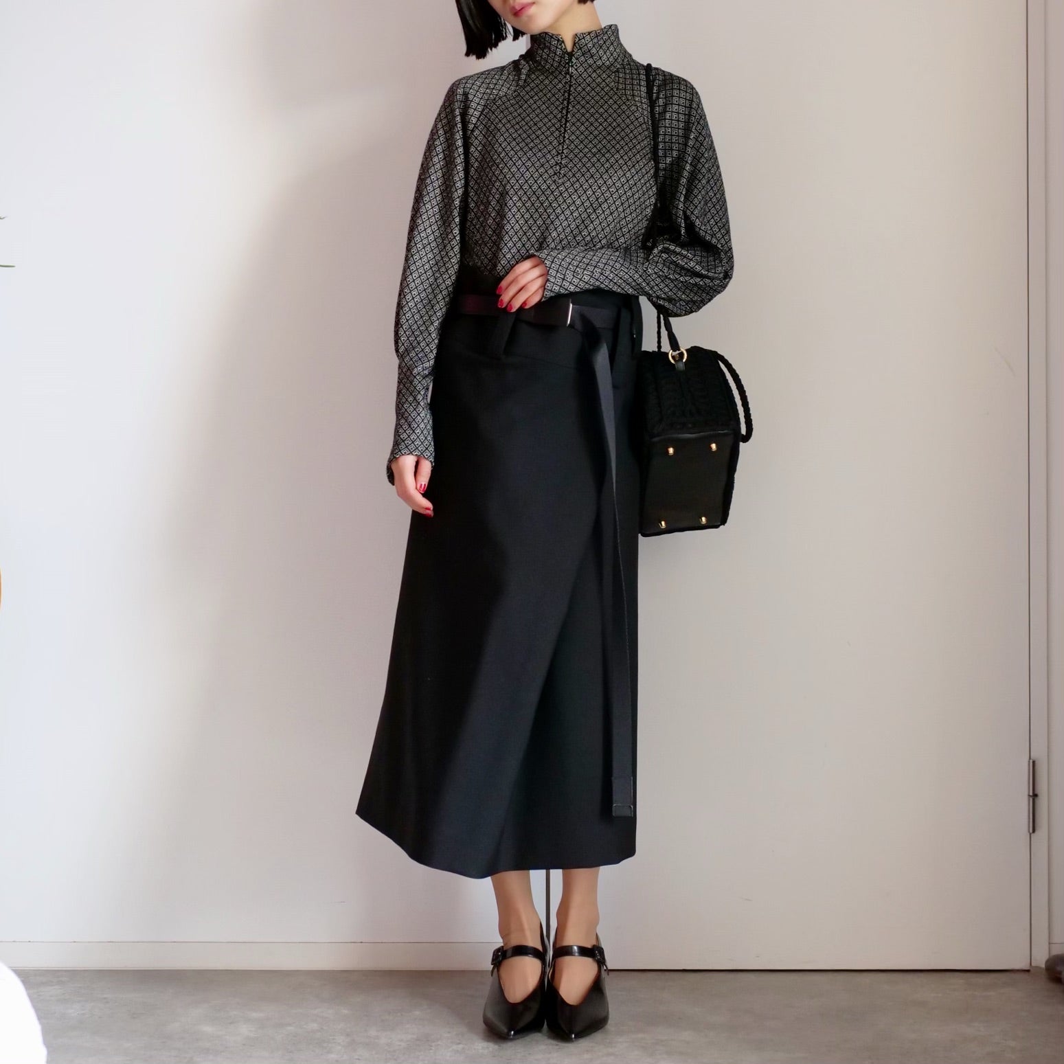 [OLD&VINTAGE] BALENCIAGA asymmetryスカート　BLACK