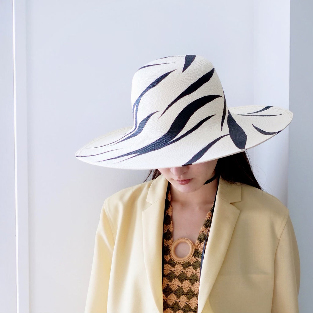 shinonagumo Alma (ivory × black)