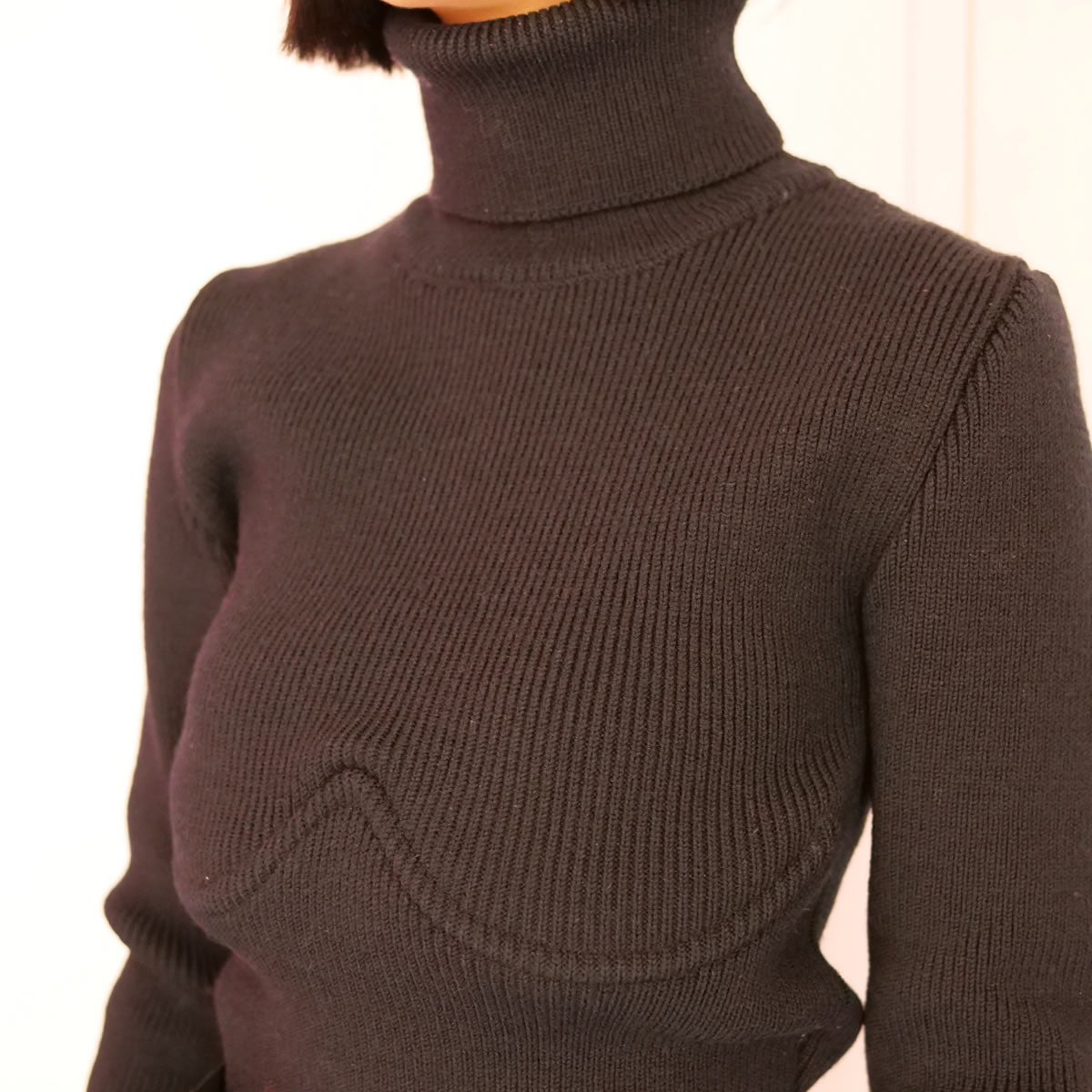 OLD&VINTAGE] BALENCIAGA カップワイヤーデザインタートルネックニット